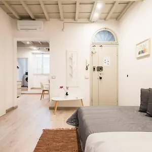 Apartment Cozy Near Ponte Vecchio, Florence