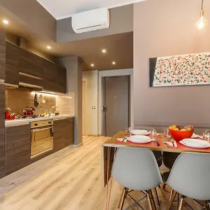 https://cinque-terre-the-square-apt-two-bathrooms.hotelitalianriviera.com
